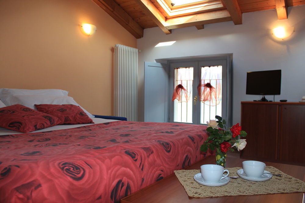 Mezzegra Residence Celeste מראה חיצוני תמונה